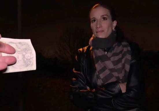 Пикапер снял женщину за деньги и выебал на улице по быстрому