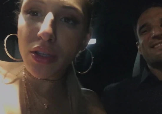 Пикапер снял шлюху возле клуба и повез домой ебать