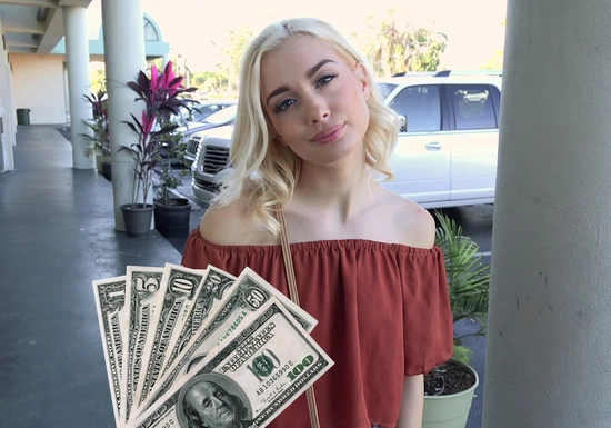 Парень развел на секс за деньги реально привлекательную блондинку