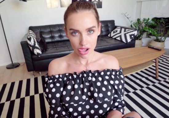 Племянник трахнул сексуальную тётю, пока мамка была на работе