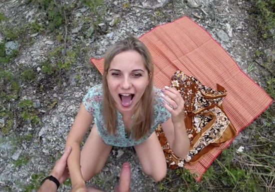 Рискнули с женой заняться быстрым сексом на природе