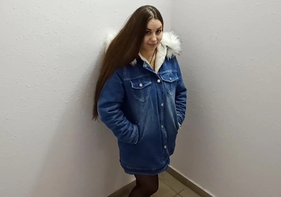 Не сдержалась и захотела сделать другу минет в подьезде - классное русское порно