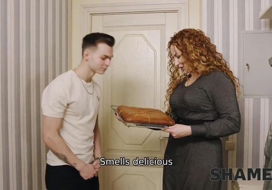 Русская мамка-соседка напросилась в гости