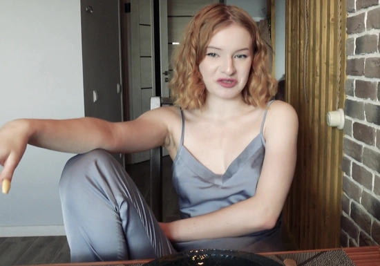 Решила заплатить за квартиру киской