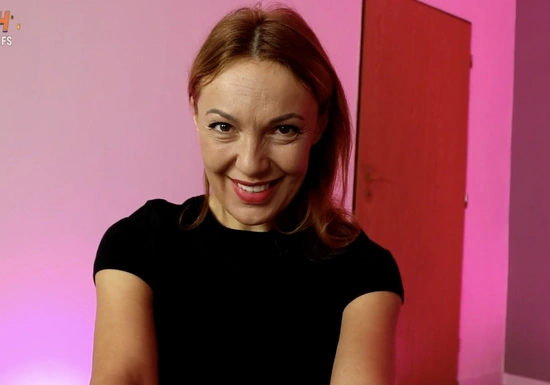 Хочет отсосать член со спермой в рот