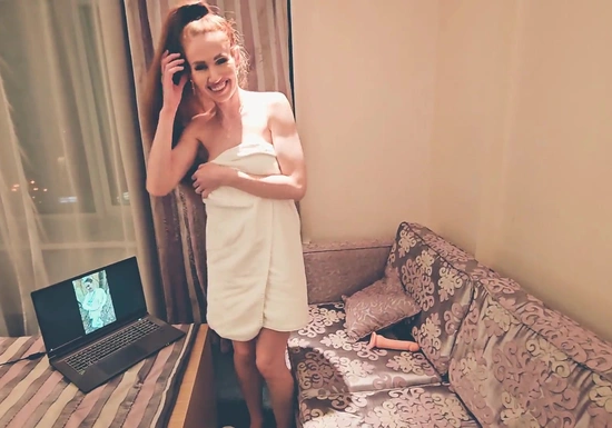 Застукал сводную сестру за мастурбацией