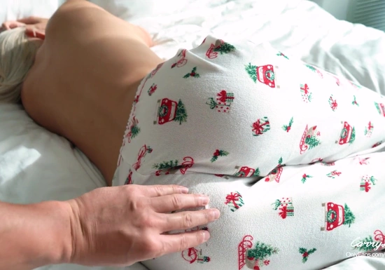 Разбудил мачеху твердым членом