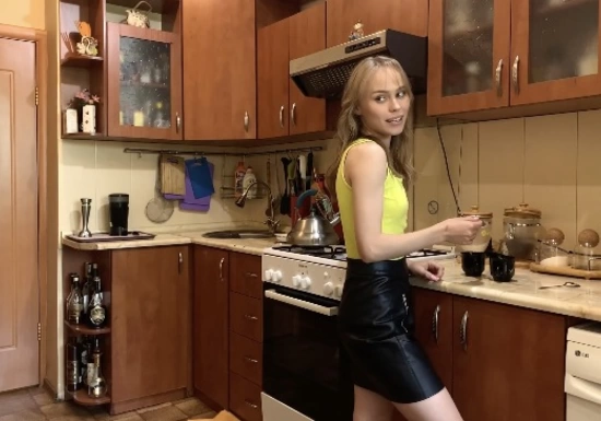 Сказал мачехе прямо - что хочет ее