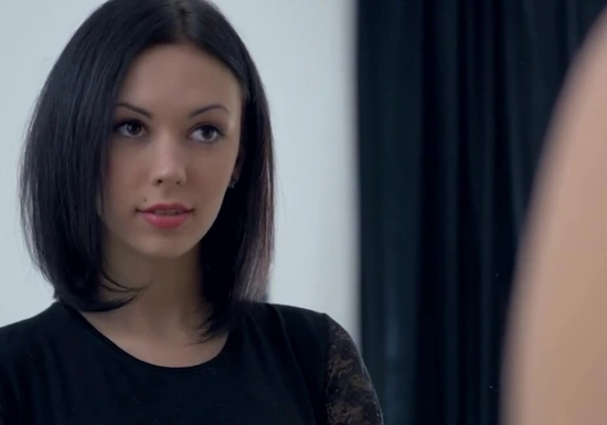 Русская девушка любит анальный секс - красивая эротика!