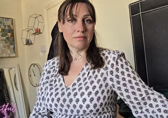 Мачеха ревнует и хочет секса