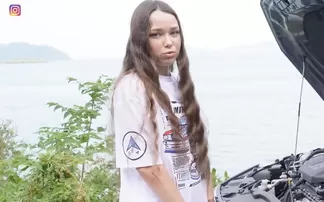 У меня машина заглохла.. не поможите мне?