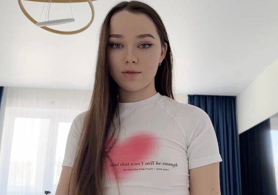 Сводная сестра, ты зачем такие фотографии делаешь??