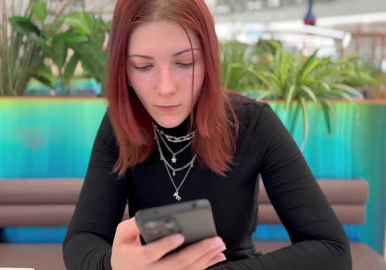 Изменя бойфренду с его другом: быстрый секс в туалете