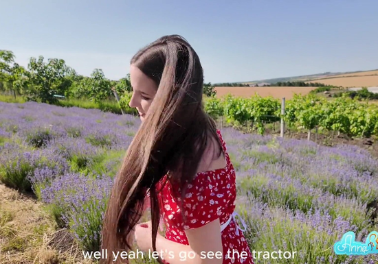 Деревенская красотка заманила за мёдом и вместо банки дала киску!