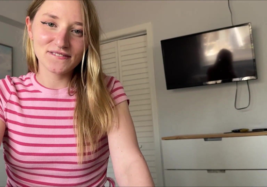 Падчерица пробует в попу