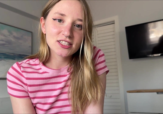 Падчерица пробует в попу